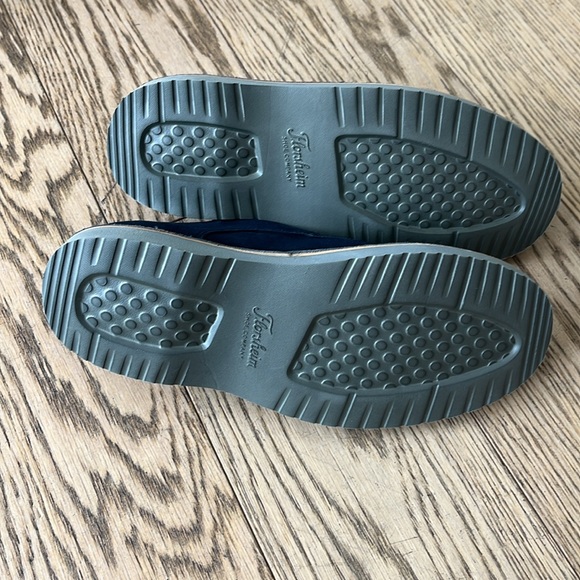 NWT suede shoes - Picture 3 of 4